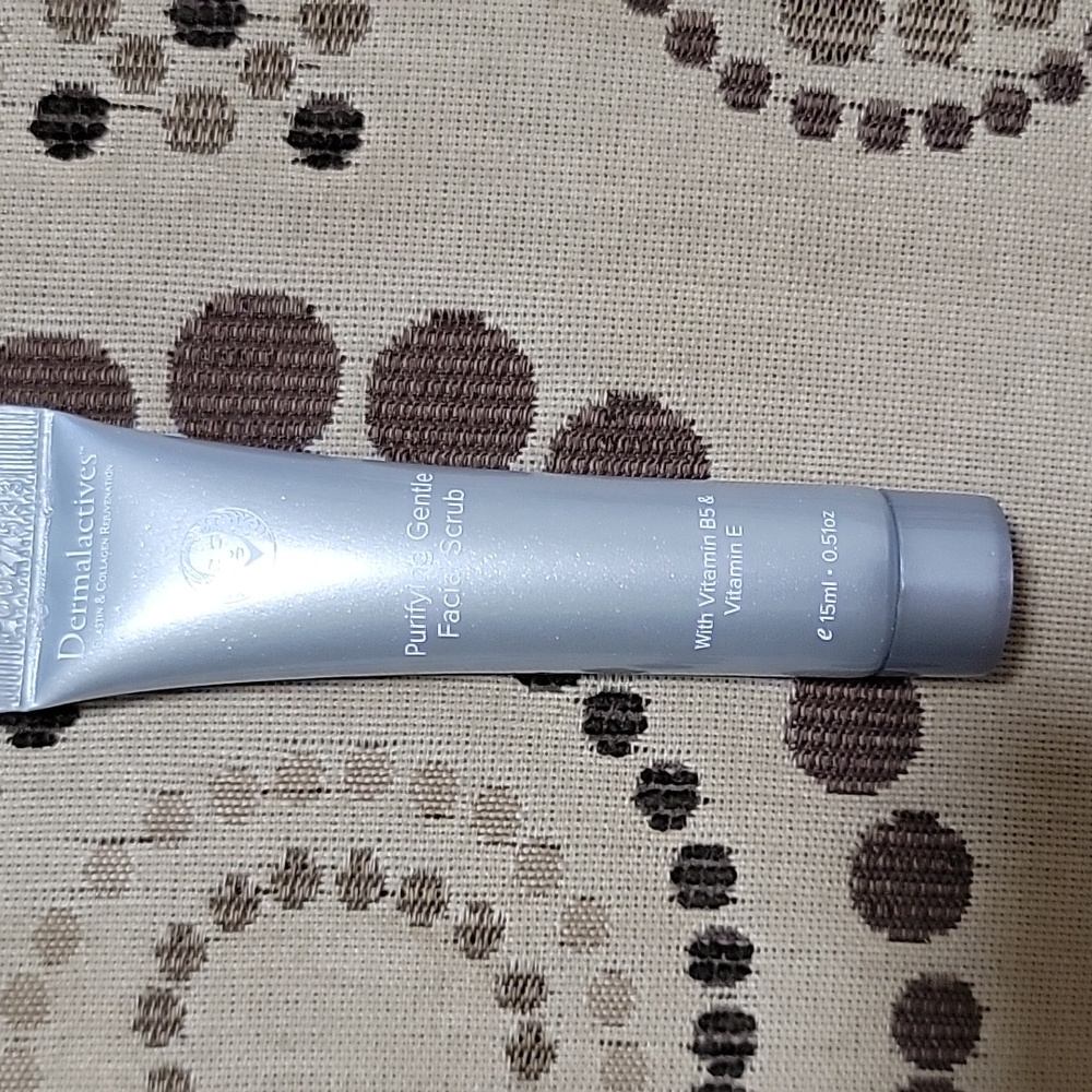 DERMALACTIVES Purifying Gentle Facial Scrub 15ml